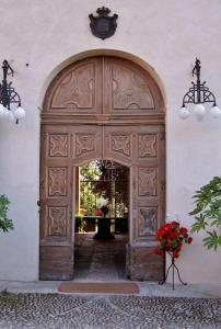 Façana o entrada de Albergo Real Castello