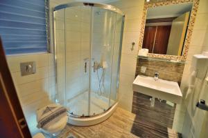 Koupelna v ubytování Falassarna Hotel + 26 fotografií