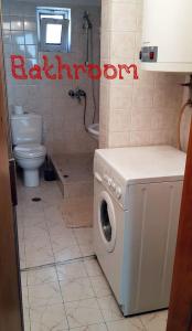A bathroom at 2-level BIG space near beach, bars, walking street Még 20 kép