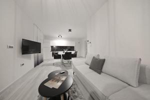 TV/Unterhaltungsangebot in der Unterkunft Luxury Majpruz Suites