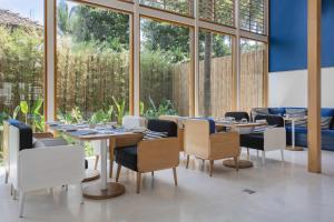 SALA Samui Chaweng Beach Resort的休息区