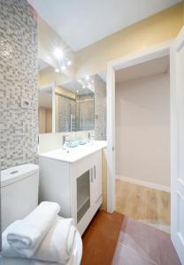 A bathroom at Centro-Nautico III
