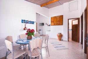A television and/or entertainment centre at Blue Breeze