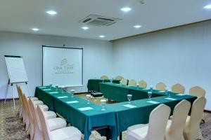 Konferenční prostory v ubytování Oak Tree Emerald Hotel & Coventions Semarang