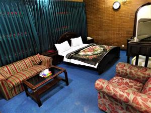 Ruang duduk di Paramount Guest House