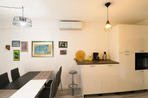 Gallery image of Apartman sa tri spavaće sobe u blizini plaže in Premantura