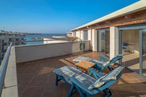 A balcony or terrace at Costabravaforrent Balco 2