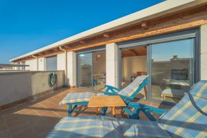 A balcony or terrace at Costabravaforrent Balco 2