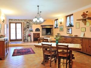 Dapur atau dapur kecil di Agriturismo La Buca di Bellugi