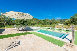 The swimming pool at or close to Son Ferragut