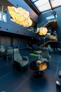 Area tempat duduk di Evidencia Belverde Hotel