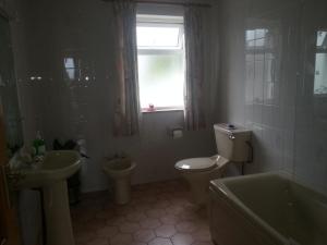 Ванная комната в Aran View - Radharc Arainn B&B