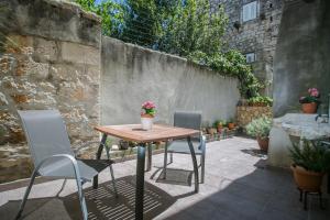 Patio alebo iná vonkajšia časť ubytovania Guest house Mendi