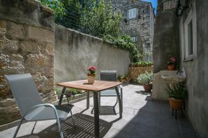 Patio alebo iná vonkajšia časť ubytovania Guest house Mendi