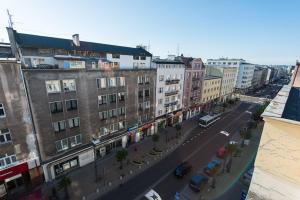 an overhead view of a city street with buildings at Lux Hostel - z prywatnymi łazienkami in Gdynia