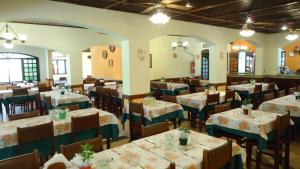 Restaurant ou autre lieu de restauration dans l'établissement Vale do Sonho Hotel