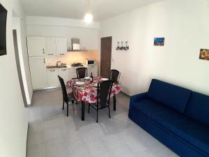 Kuchyň nebo kuchyňský kout v ubytování Living Piraino case vacanze