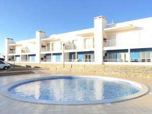 Gallery image of Varandas - Arrifana, com piscina, junto à praia in Praia da Arrifana