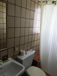 Łazienka w obiekcie Hostal Alcobia