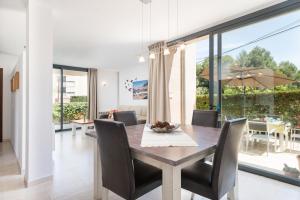 Posezení v ubytování Residencial Llenaire Apartment