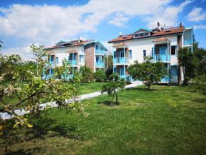Zahrada ubytování Yonca Lodge
