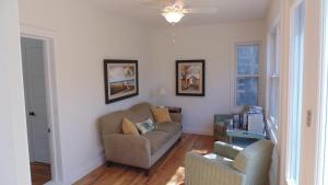 Gallery image of Carriage House On Kent in Niagara on the Lake