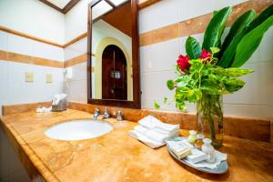 Bilik mandi di Hotel Chichen Itza