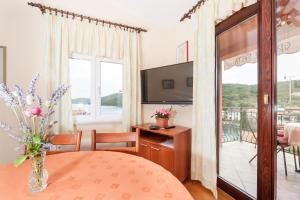 Gallery image of Apartment Ivan - sea view & serenity in Božava