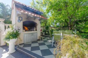 Ein Garten an der Unterkunft Apartment Ljubica