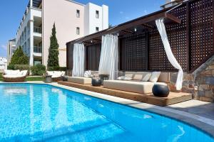 Bazén v ubytování Albatros Spa & Resort Hotel nebo v jeho okolí