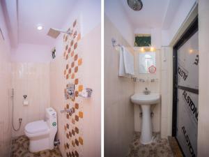 2 immagini di un bagno con servizi igienici e lavandino di Hotel Fewa Corner & Restro a Pokhara