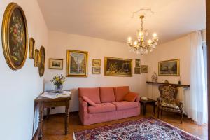Χώρος καθιστικού στο Moncalvo in Relax