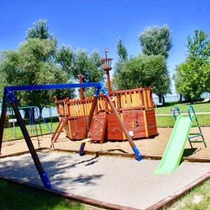 Aqua Blue Apartmanok - Siófok 8600 Siófok, Beszédes József sétány 71/B kép - 2