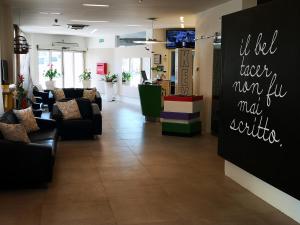 Posezení v ubytování Key Hotel