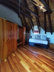 Postel nebo postele na pokoji v ubytování The Birdhouse Bed & Breakfast #NO Loadshedding #Solar Energy
