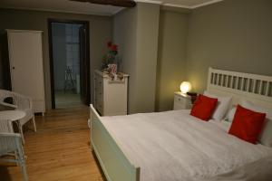 Postel nebo postele na pokoji v ubytování Auberge de Bouvignes