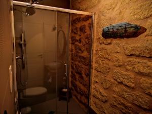 Koupelna v ubytování Aljama - Downtown B&B