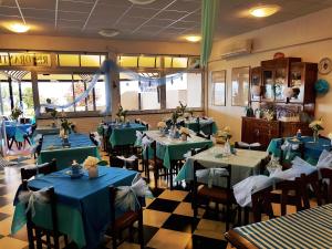 Restaurace v ubytování Albergo La Lampara