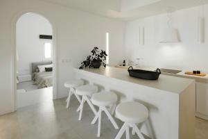 Foto dalla galleria di Le Blanc Nest Santorini - Family / Couples Luxury House a Mesariá