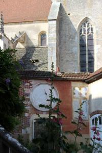 Fotografie z fotogalerie ubytování LE TABELLION v destinaci Noyers-sur-Serein