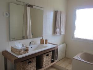 A bathroom at Por la zona de Cabo de Gata Még 34 kép