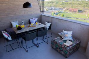 Rõdu või terrass majutusasutuses RIS Dalma Collection Yerevan