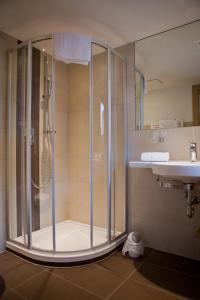 A bathroom at Apart Corona