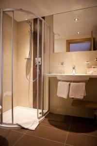 A bathroom at Apart Corona