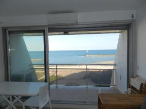 Nespecifikovaný výhled na moře nebo výhled na moře při pohledu z apartmánu + 4 fotografie