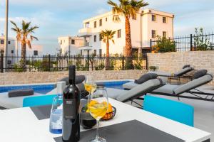 Nápoje v ubytování Luxury Apartment La Mer