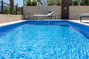 Bazén v ubytování Luxury Apartment La Mer nebo v jeho okolí