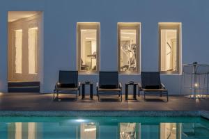 Bazén v ubytování Rochari Hotel nebo v jeho okolí
