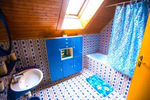 A bathroom at Bovec Holiday House