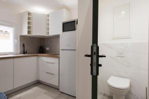 Koupelna v ubytování APPARTEMENT 2 NEUF sur le port à coté de la plage + 9 fotografií